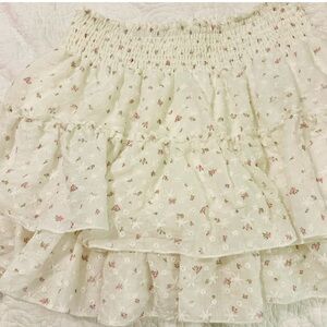 Floral‎ Cream Skirtruffled layers mini size small by Tar’d